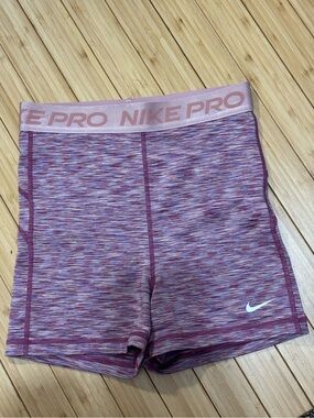 Women's Nike Pro 3" Spacedye Shorts. Size S. EUC.  Pink.
